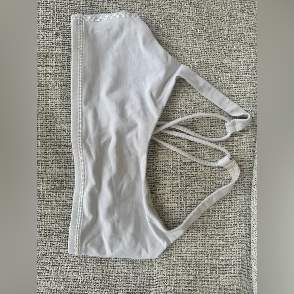 Lululemon Free To Be Bra White Womens 6